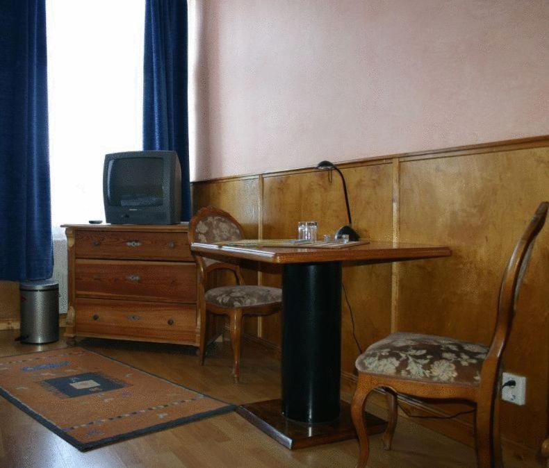 Pension Unicat Potsdam Luaran gambar