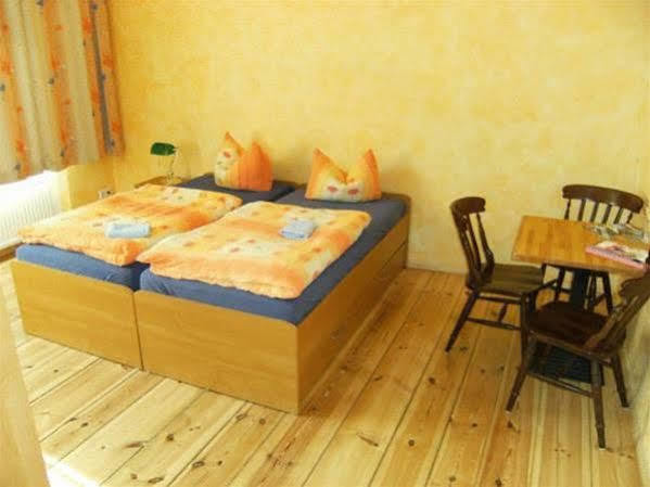 Pension Unicat Potsdam Luaran gambar